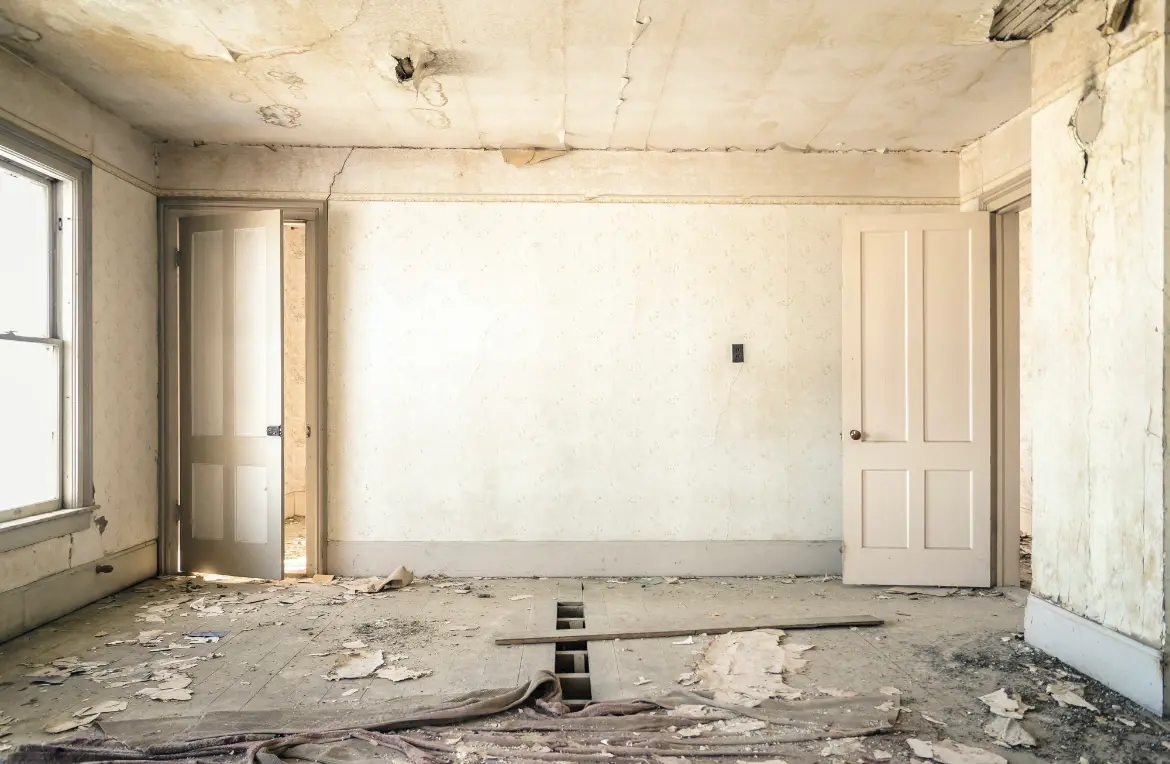 Waste disposal crew managing a cleanout project in Lake Darby